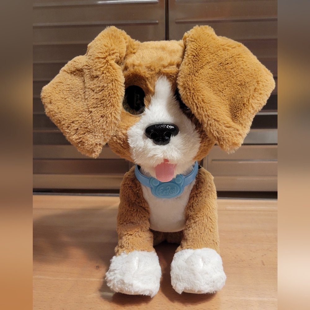 FurReal Chatty Charlie, the Barkin’ Beagle, Electronic Pet 2017